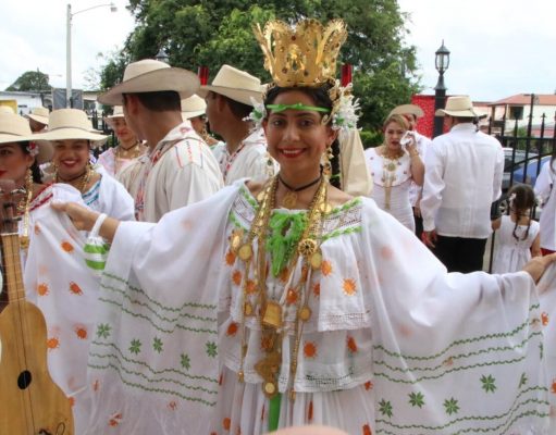 Mezcla Única de Actividades al Aire Libre con Muchas Tradiciones Culturales